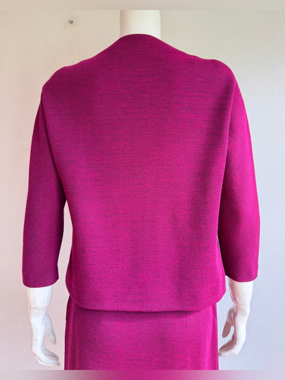 Vintage 1950s 1960s MAGENTA PINK Wool Knit Suit Skirt Set Promenade Scarf Ascot - Picture 8 of 16
